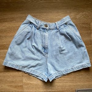 Vintage DKNY Light Wash Denim Shorts